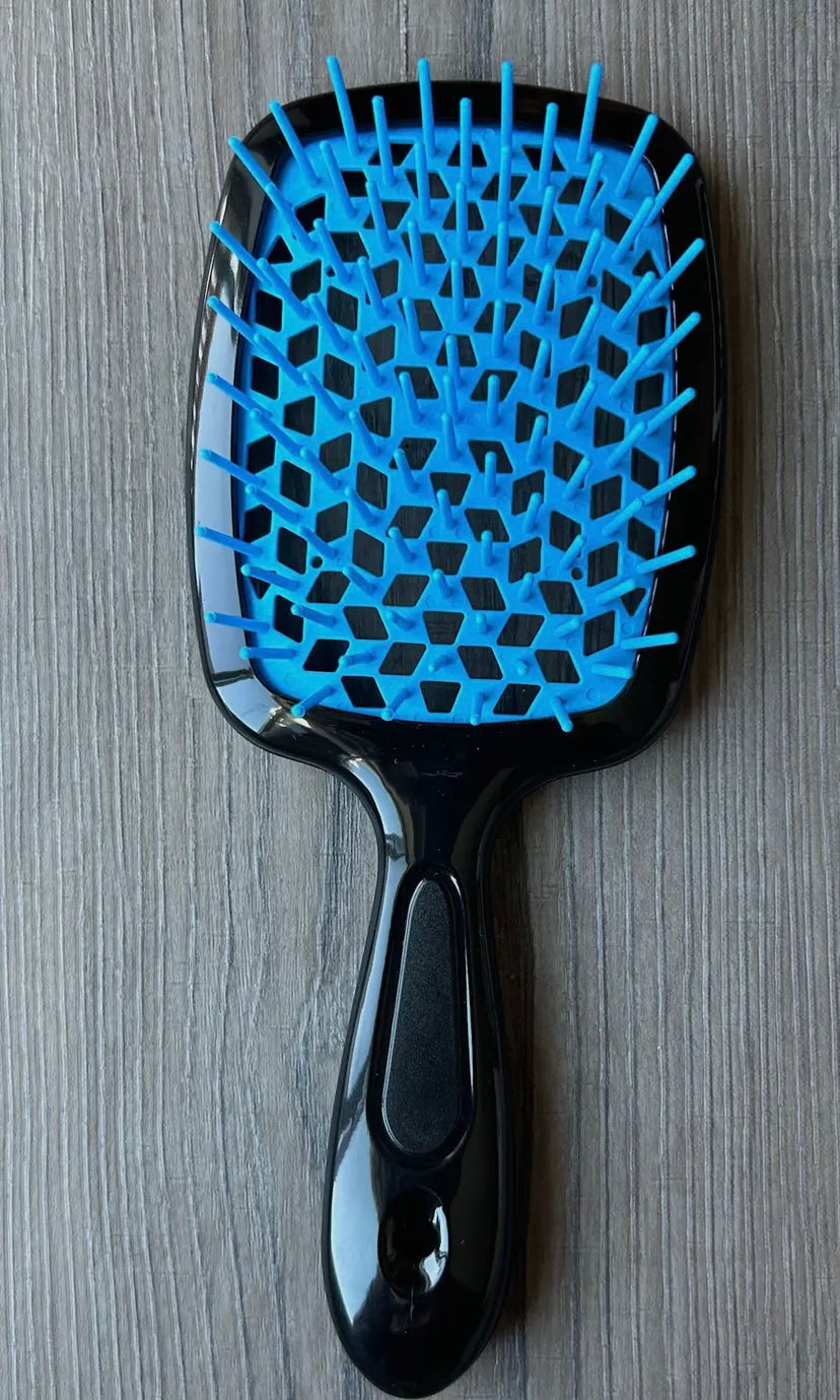 Viral Untangling Brush