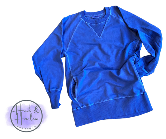 Pullover with Pockets in Bright Blue