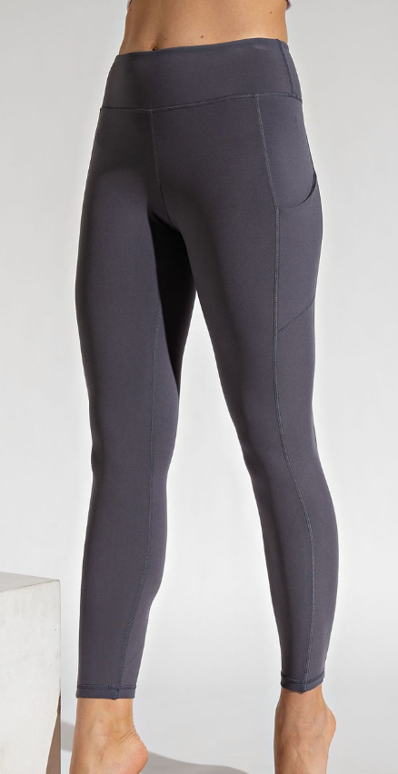 Butter Yoga Pants With Side Pockets in Black